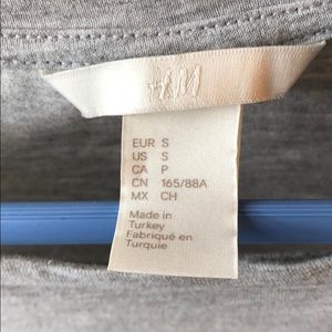 H&M Tops - Gray Shirt H&M Tops - Gray Shirt